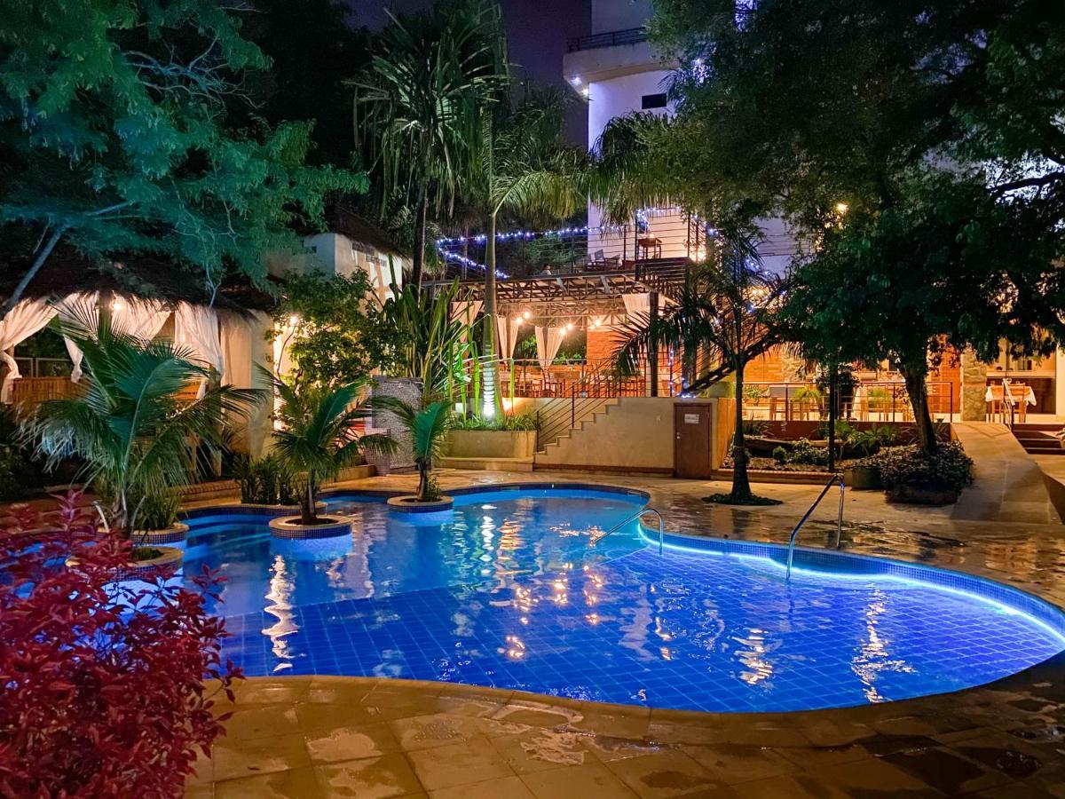 Los Lagos Resort Hotel Capiatá Exterior foto