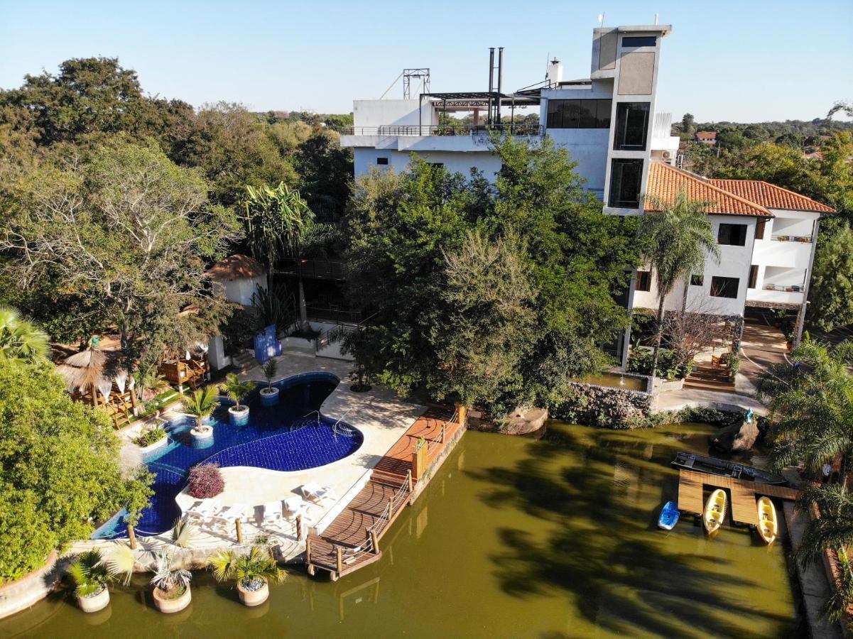 Los Lagos Resort Hotel Capiatá Exterior foto