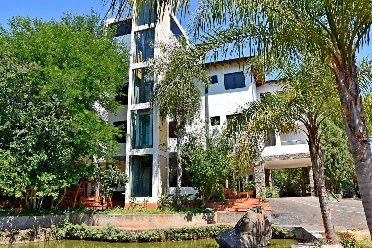 Los Lagos Resort Hotel Capiatá Exterior foto